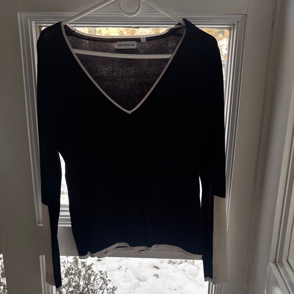 525 America Black and White V-Neck Sweater